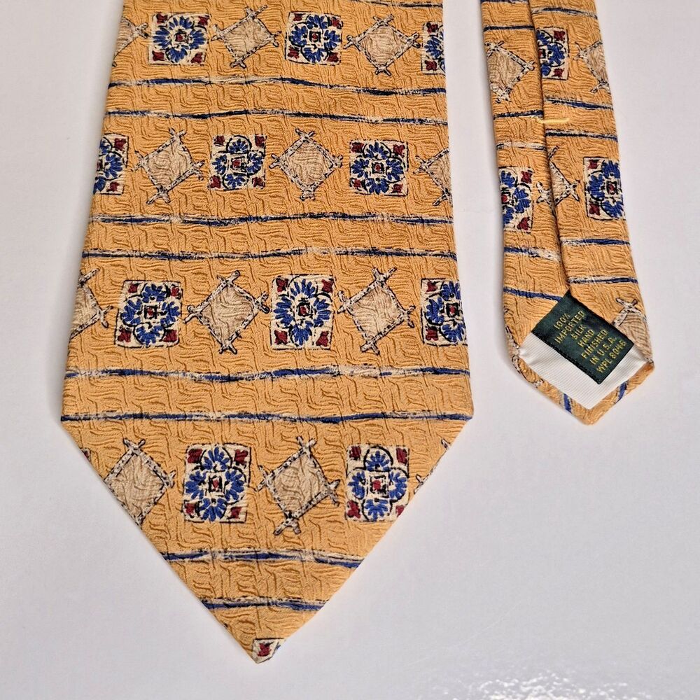Club Room Silk Necktie Mens Yellow Blue Floral Pattern Hand Finished USA 4" wide